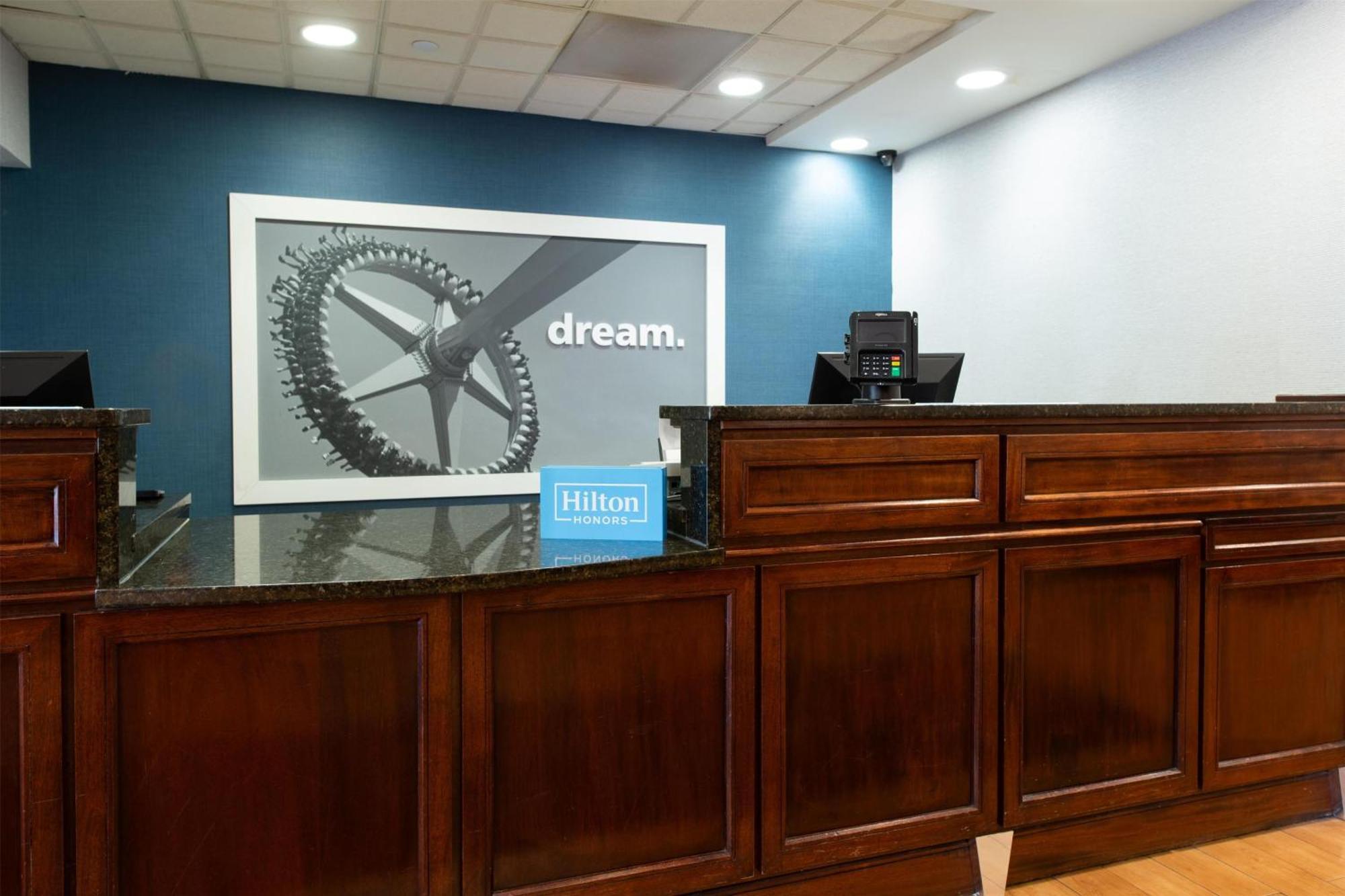 Hampton Inn Newport News-Yorktown Exterior foto